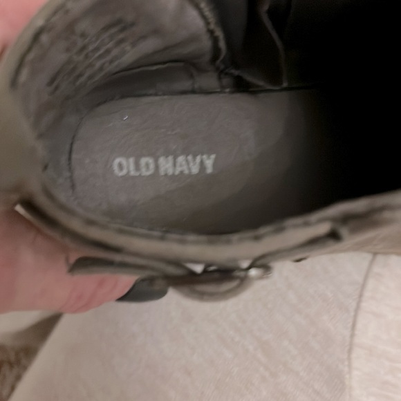 OLD NAVY Suede Taupe ankle boot. Little girls so 11. - Picture 6 of 6